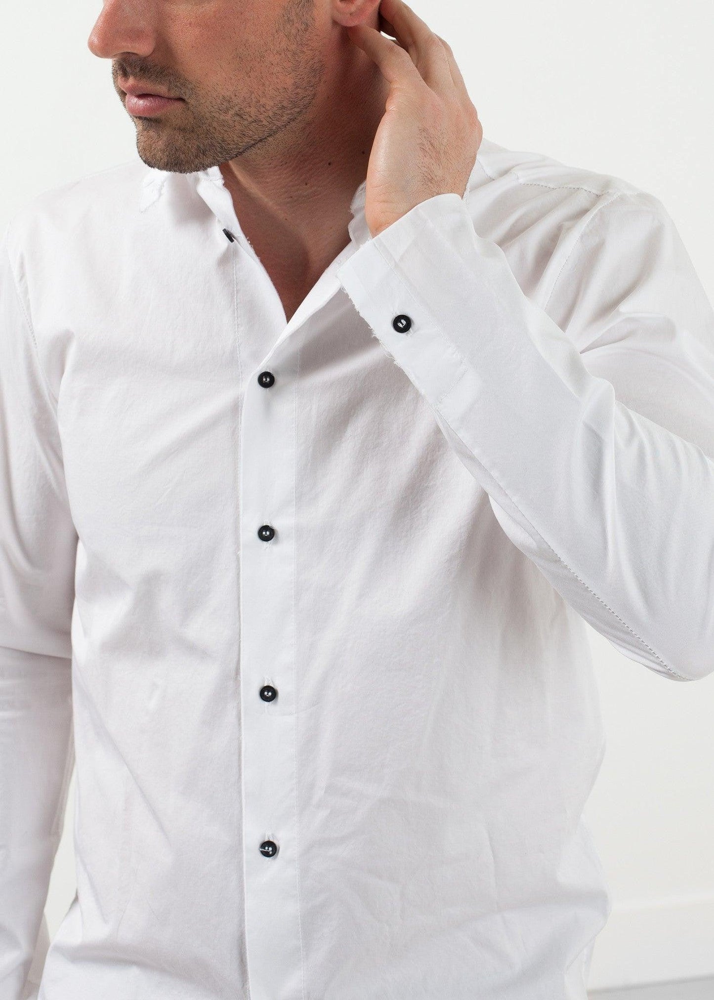Moun Button Up.