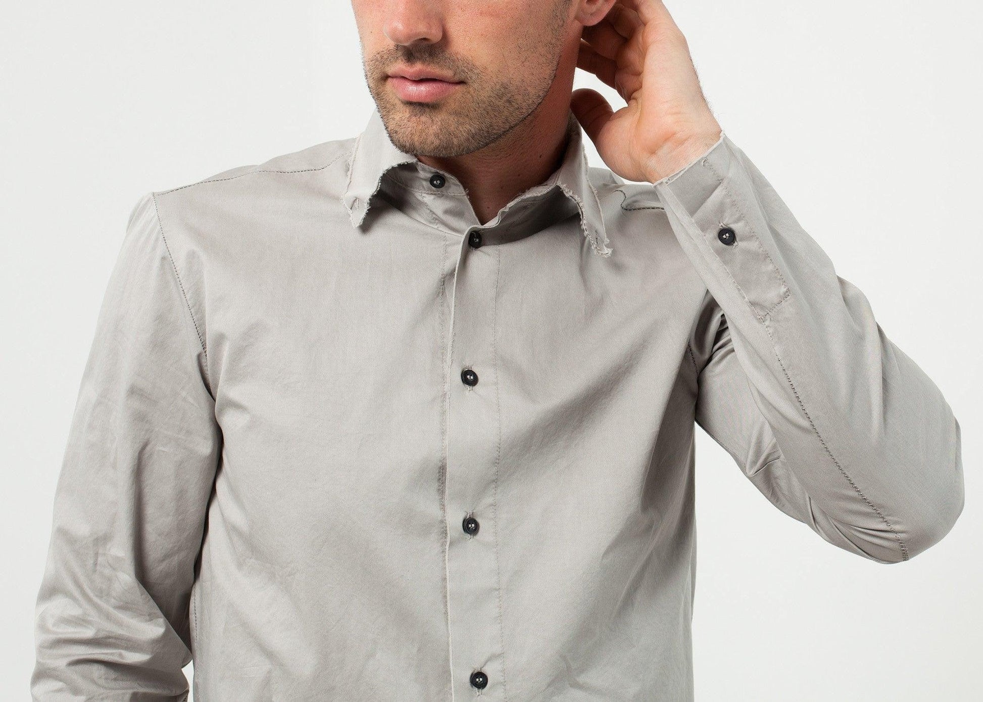 Moun Button Up.