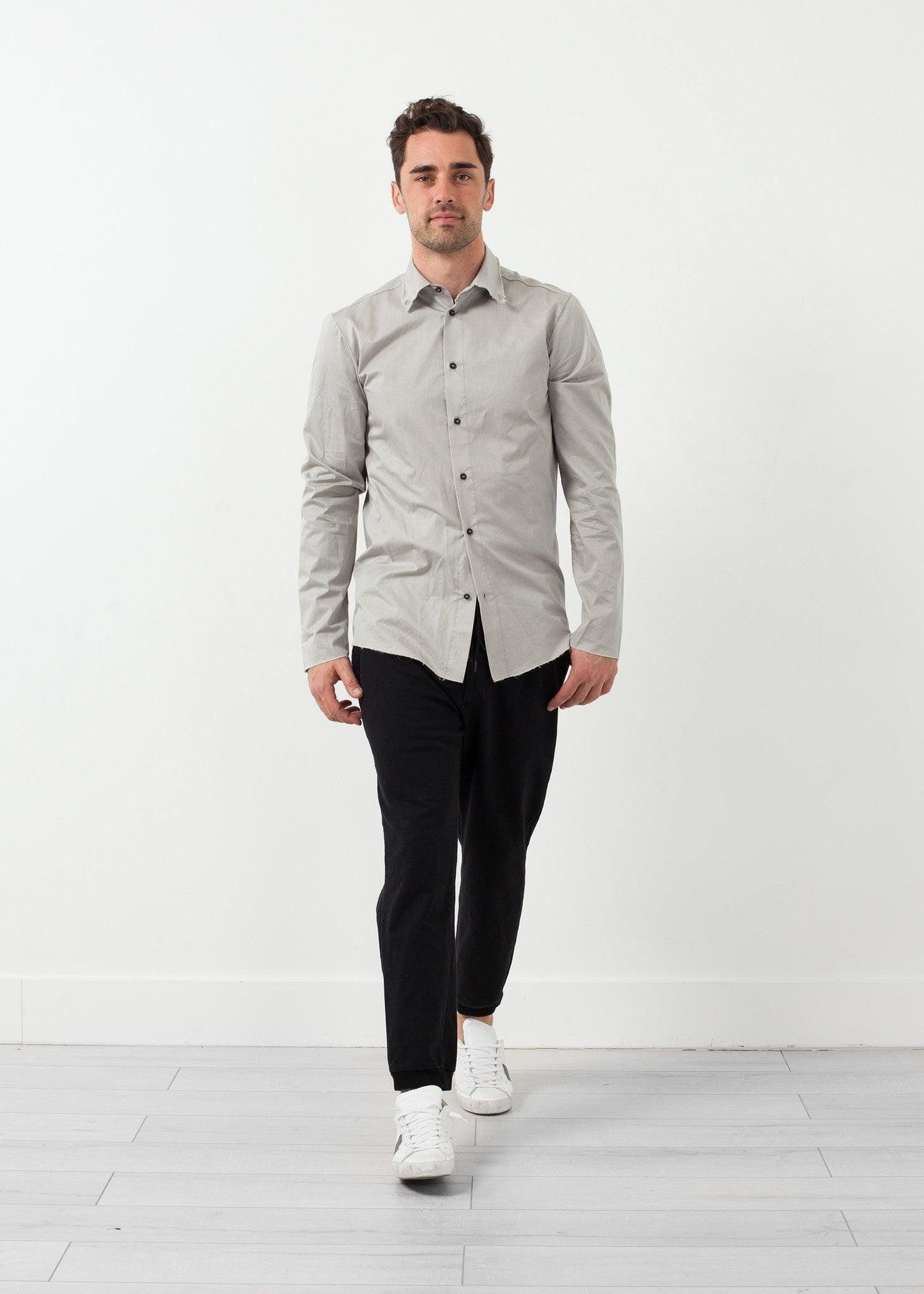 Moun Button Up.