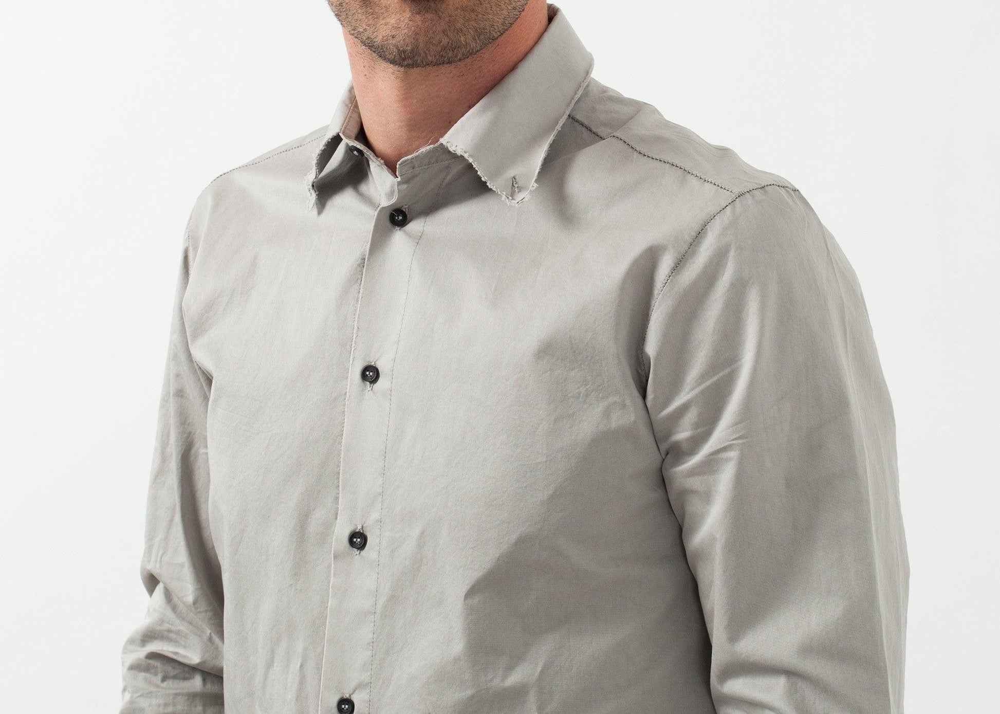 Moun Button Up.