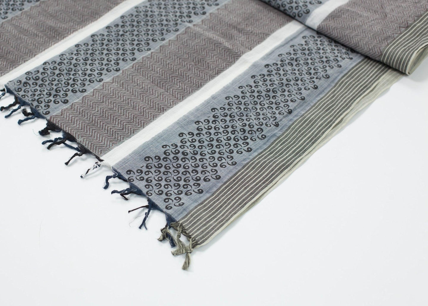 Pigeon Scarf.