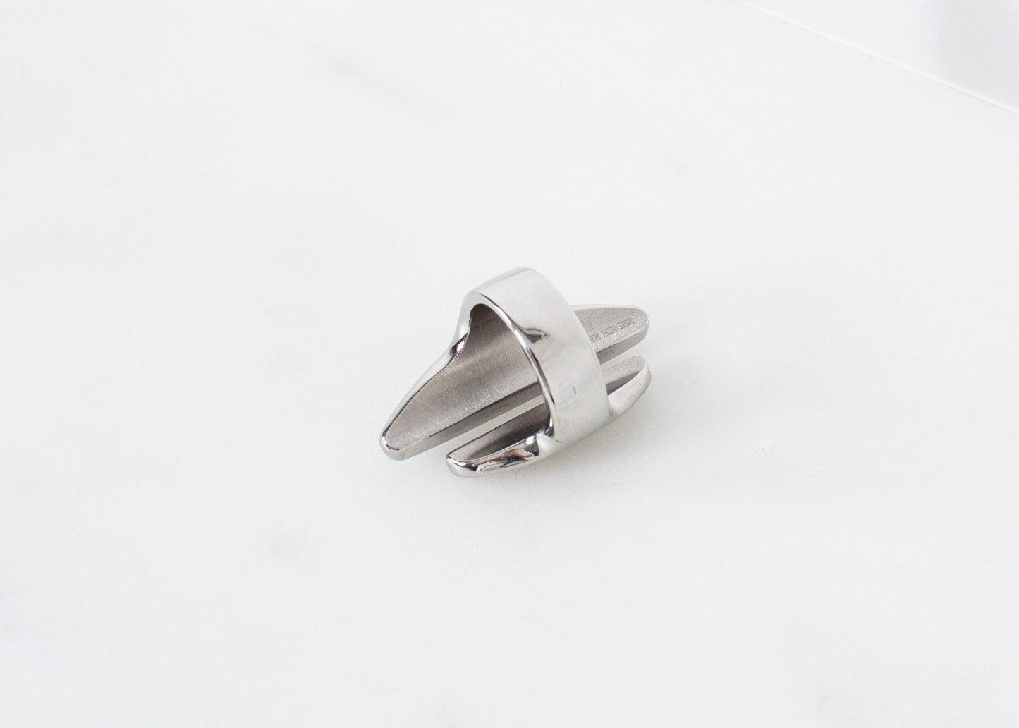 Pracia Ring.