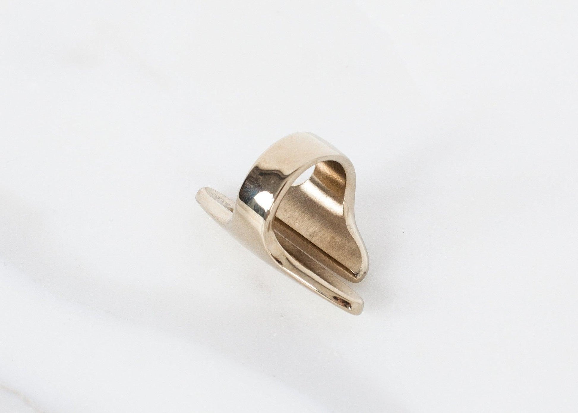 Pracia Ring.