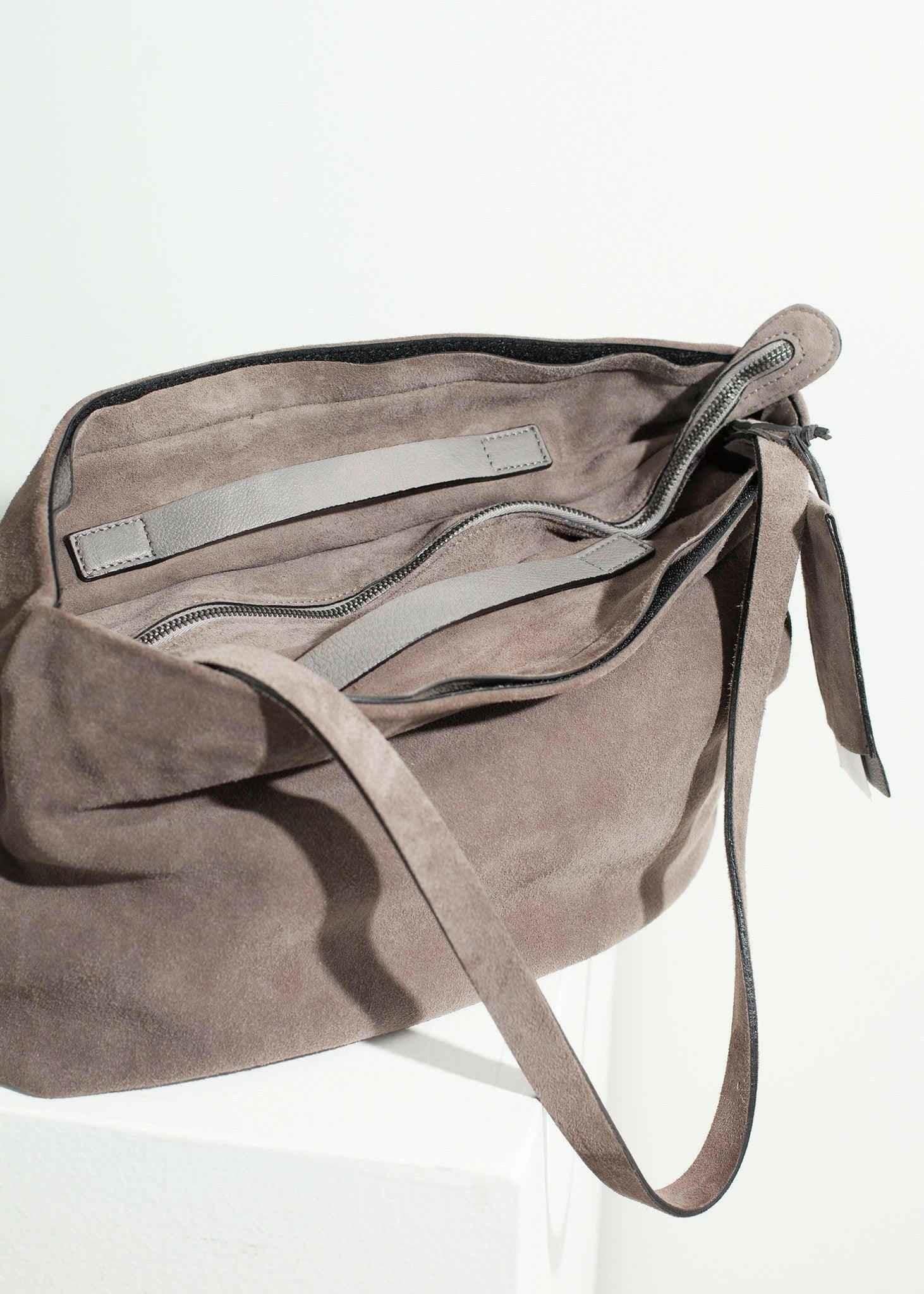 Fantasma Bag in Mud.
