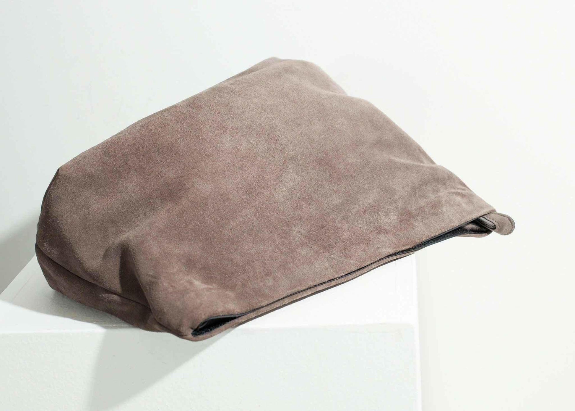 Fantasma Bag in Mud.