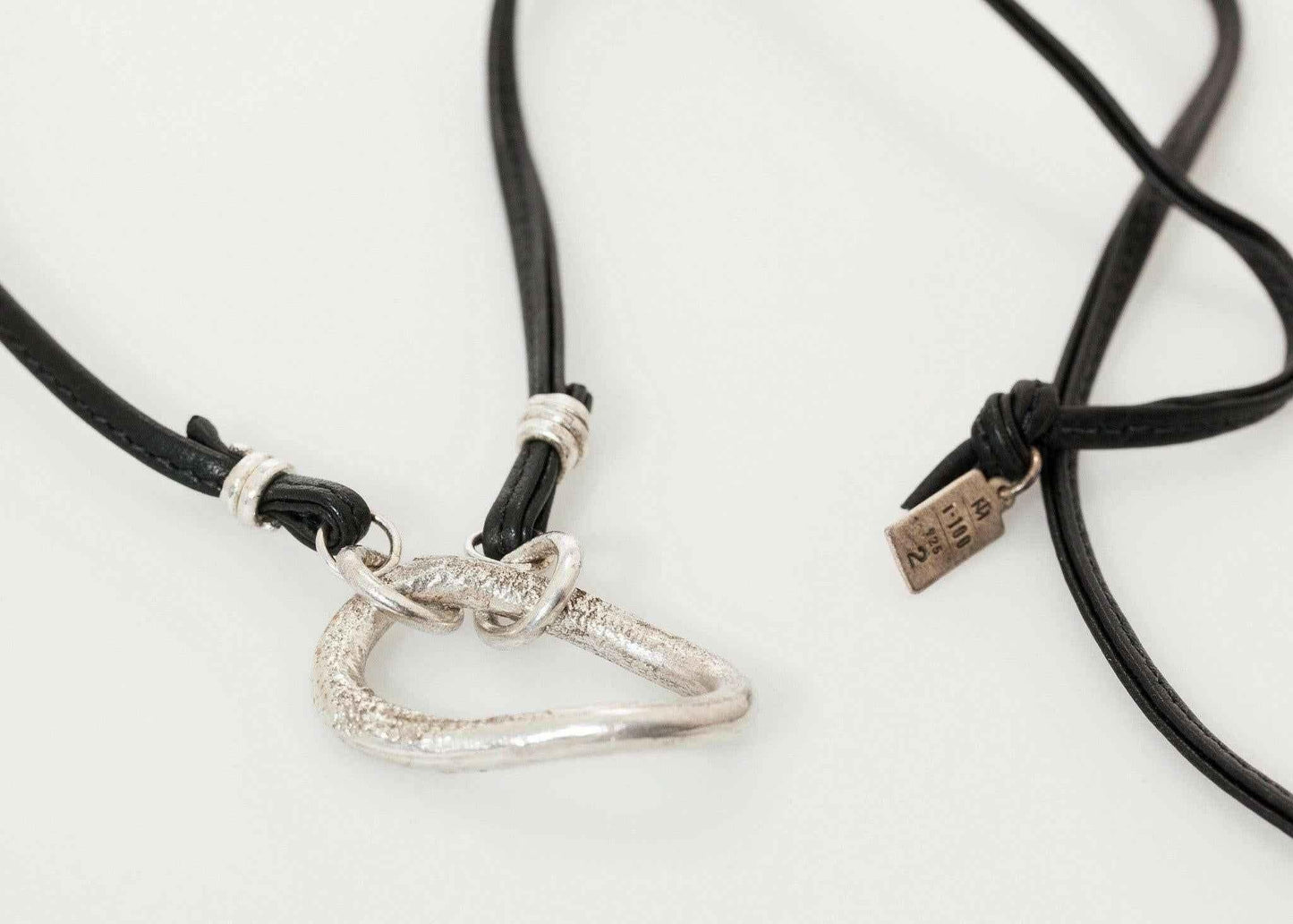 Bracelet 65 in Black.