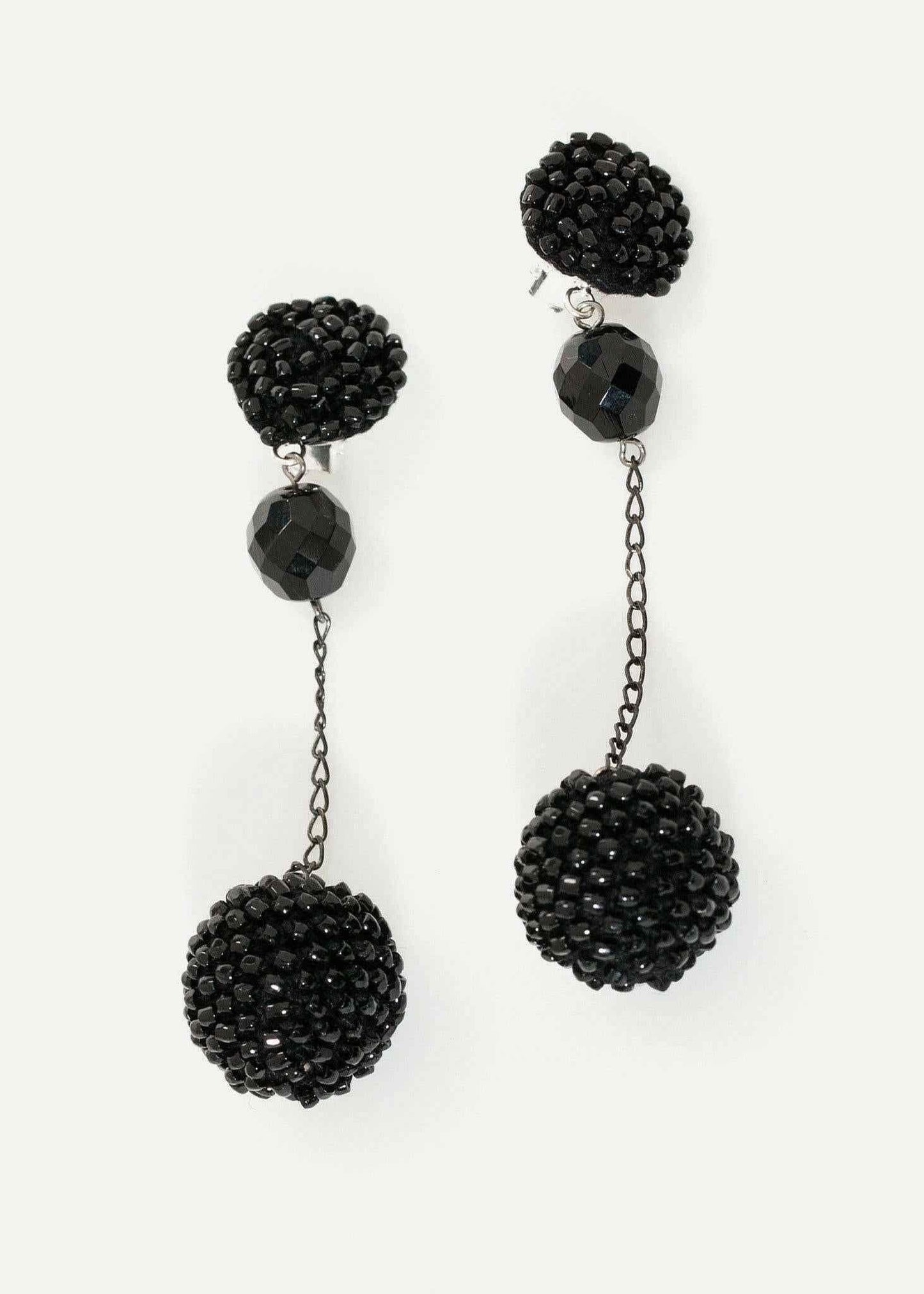 Drop Cluster Earring in Black.