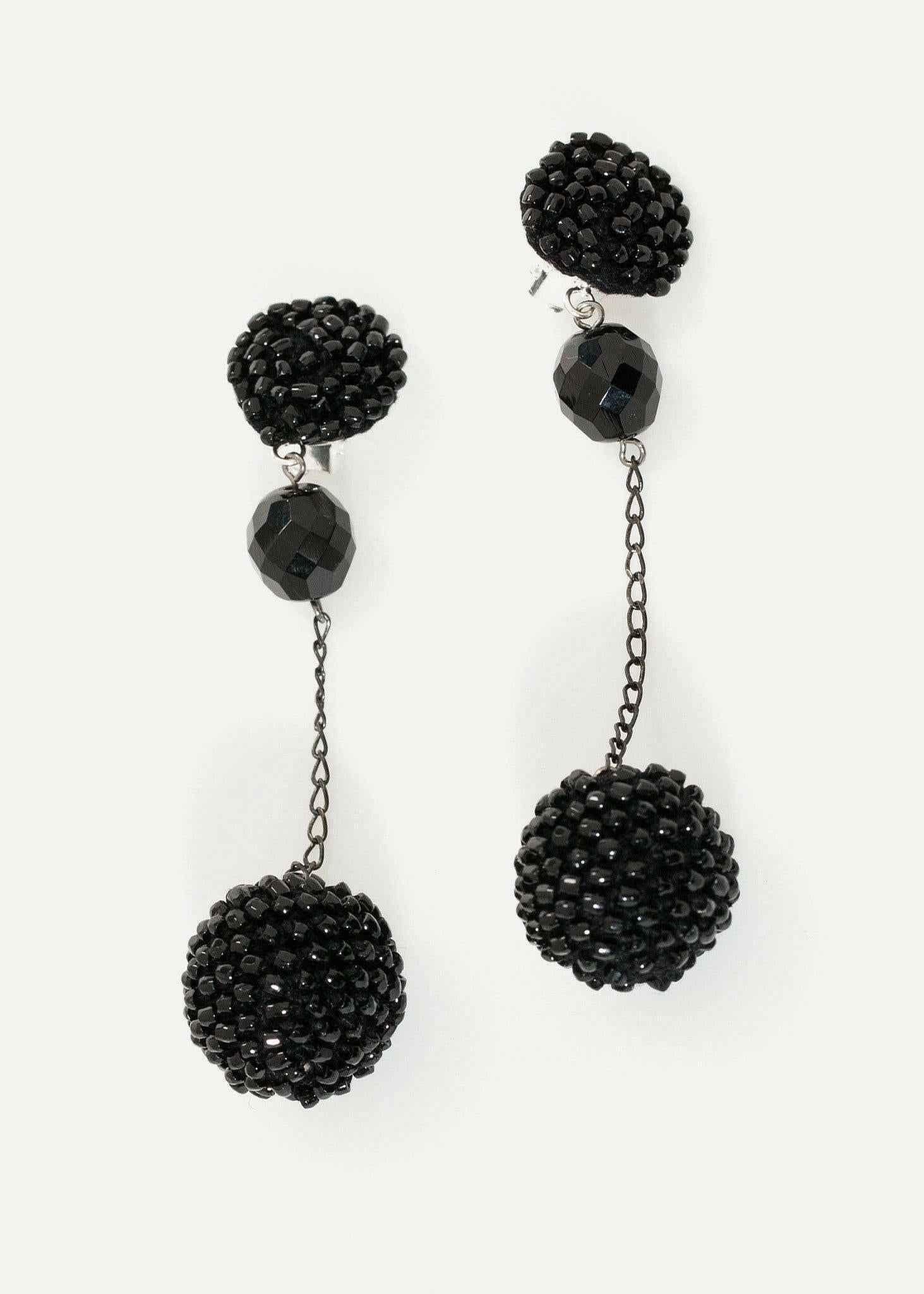 Drop Cluster Earring in Black.
