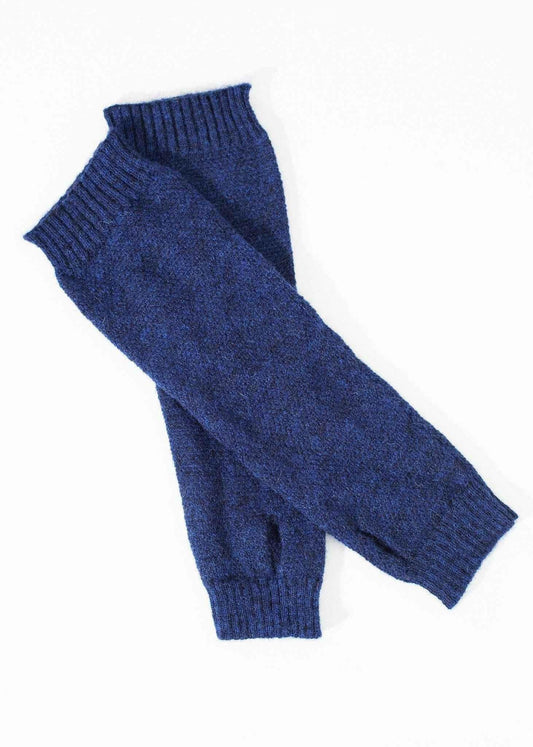 Pikki Mittens in Blue.