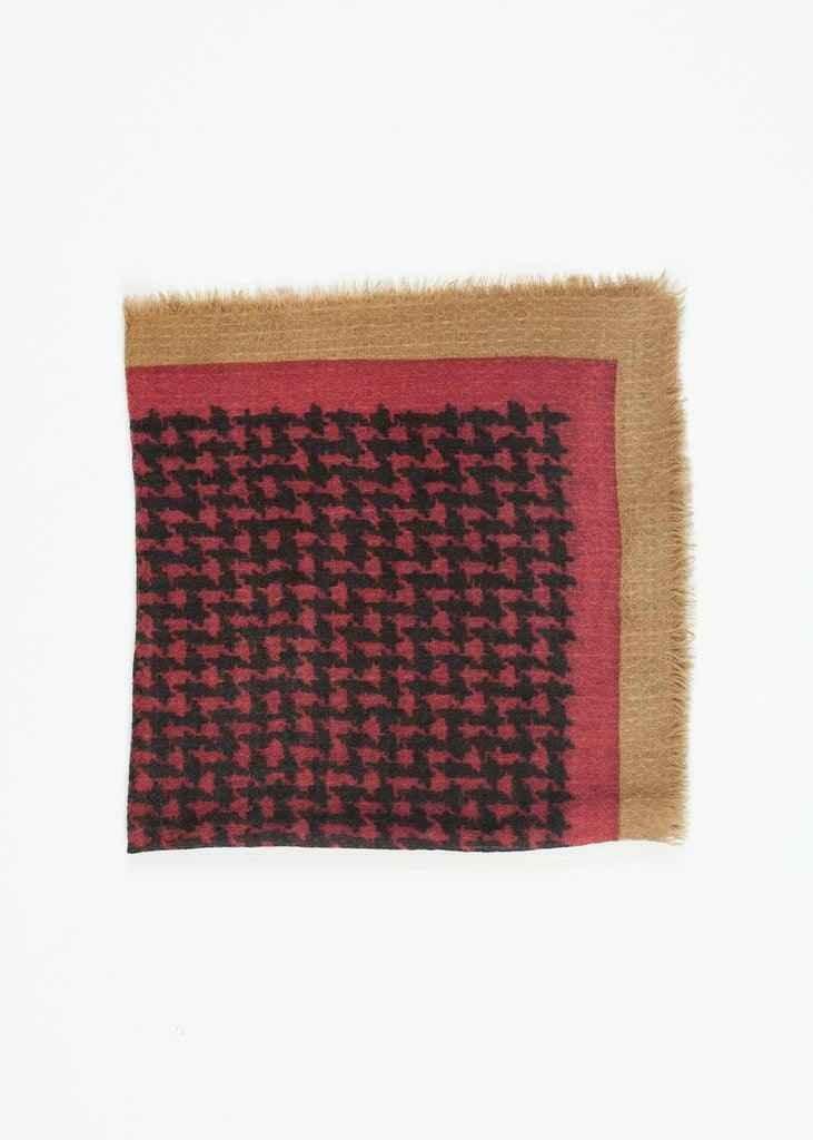 Houndstooth Square in Rouge.