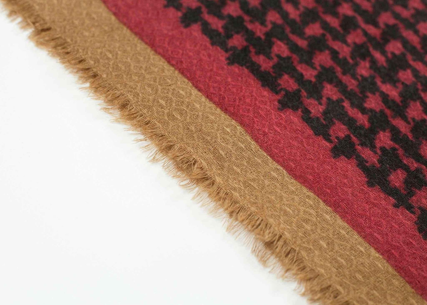Houndstooth Square in Rouge.