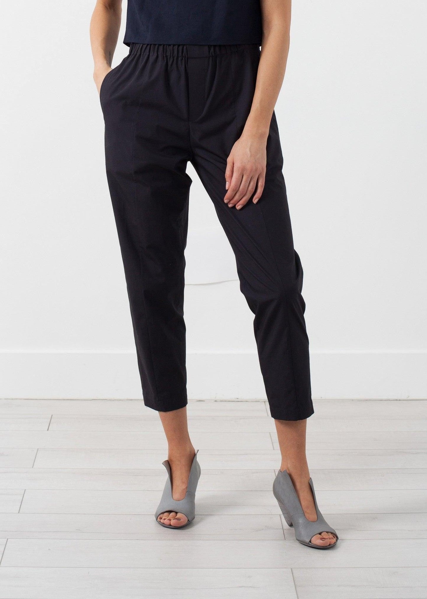 Relaxed Trouser.