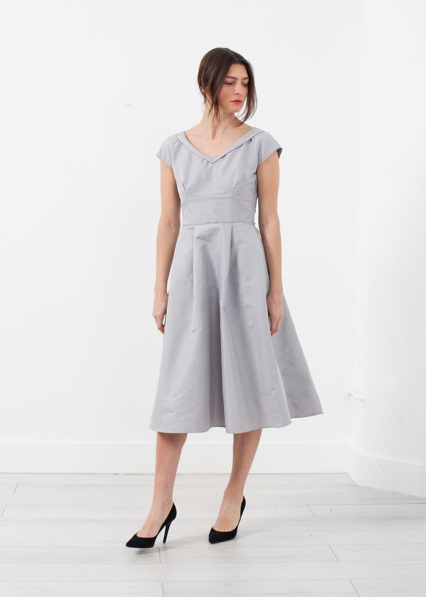 Robe Dress.