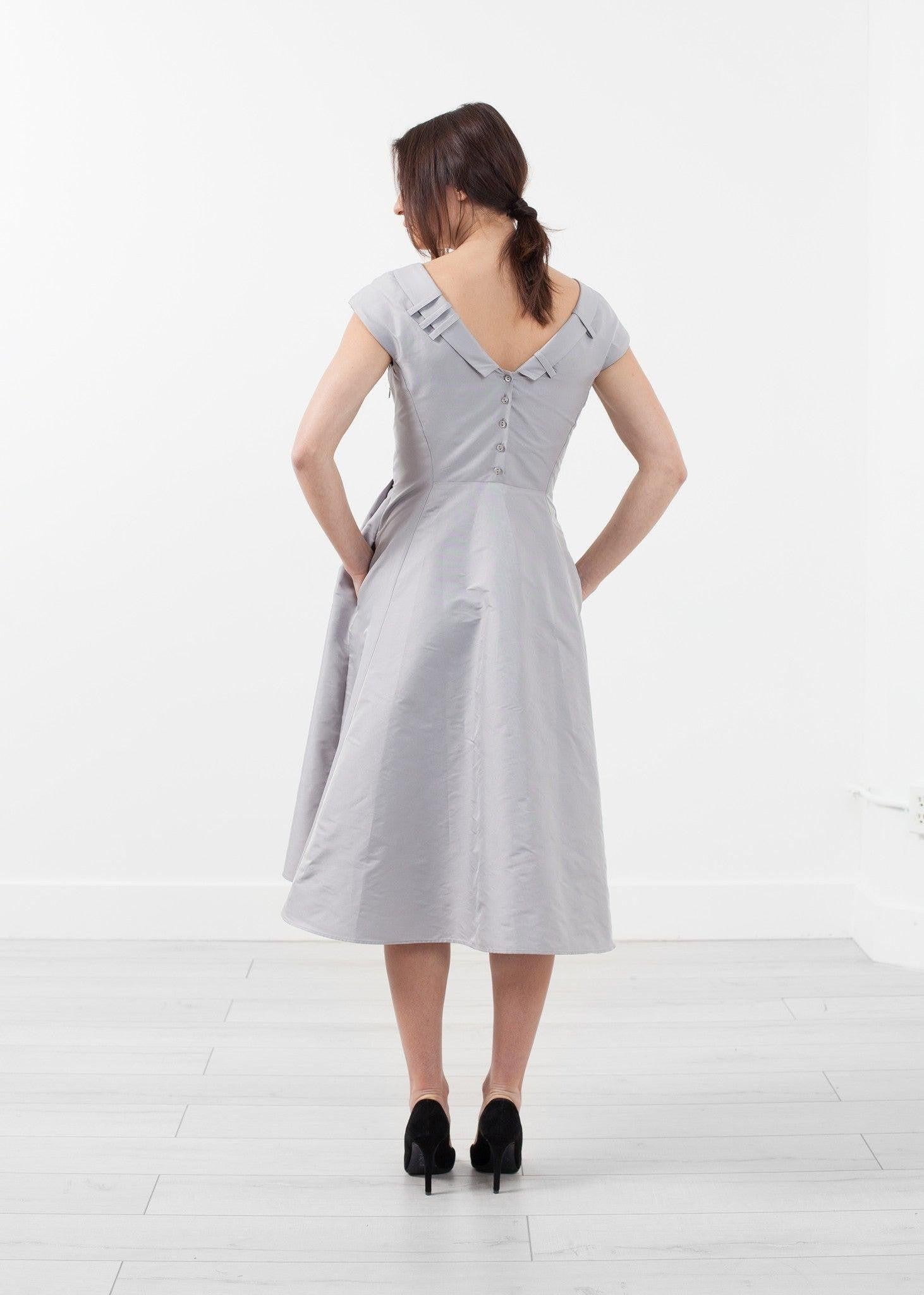 Robe Dress.