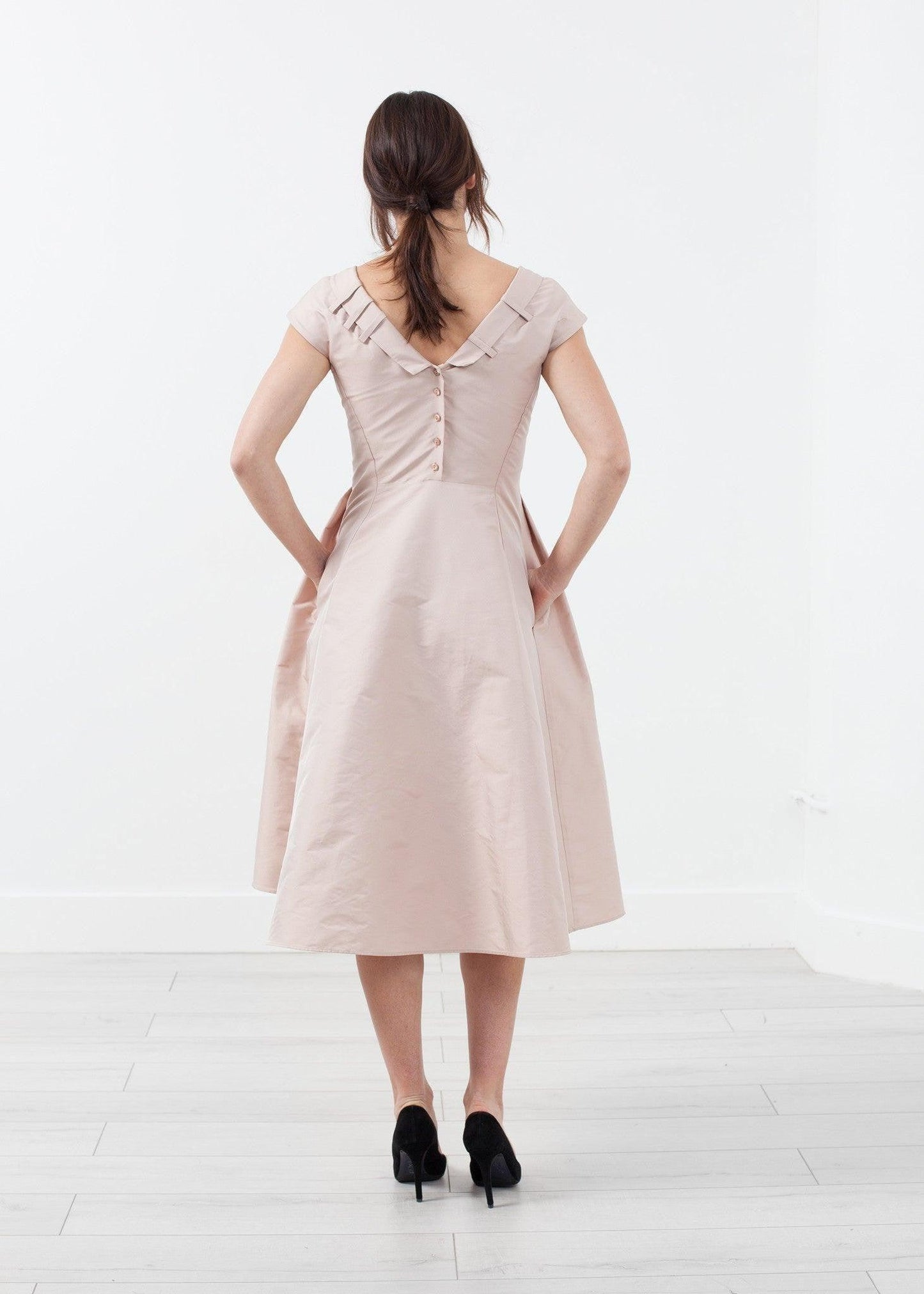 Robe Dress.