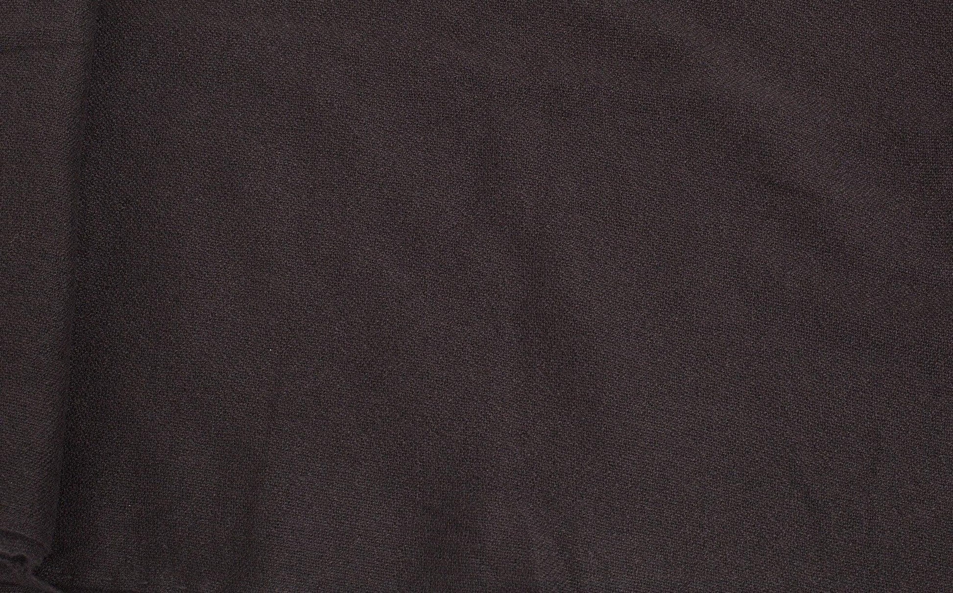 Simple Scarf in Old Black.