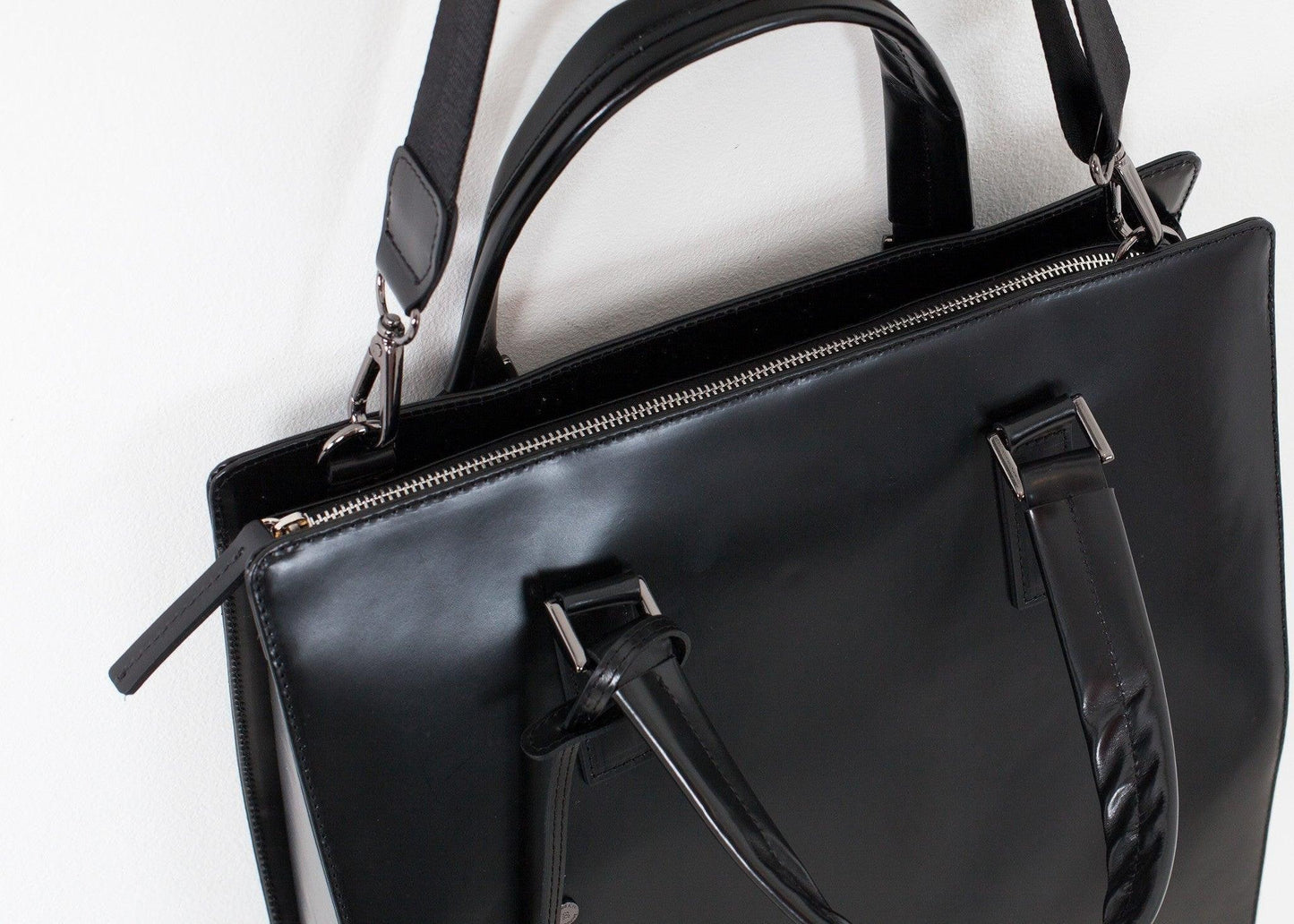 Vertical Tote.