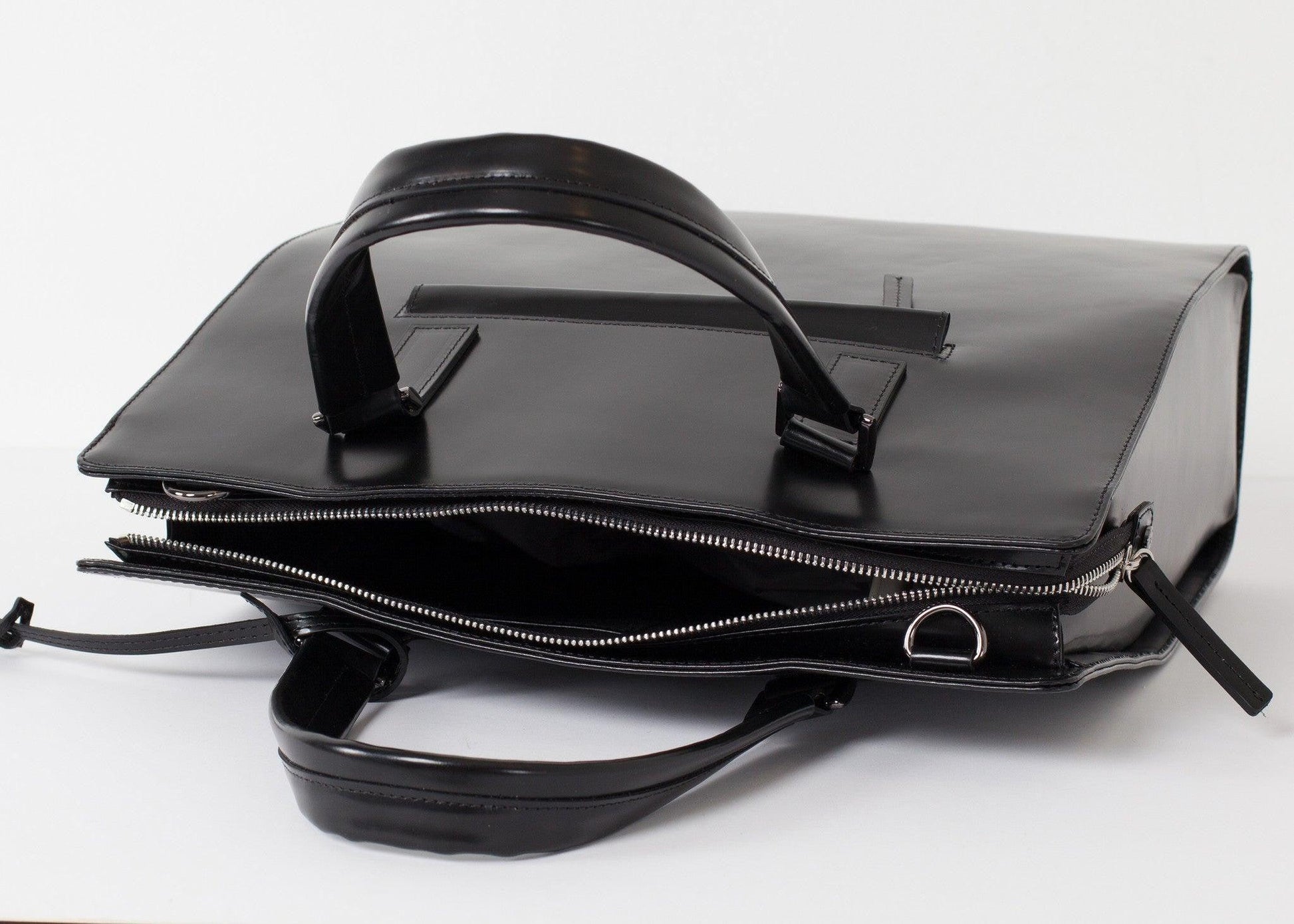 Vertical Tote.