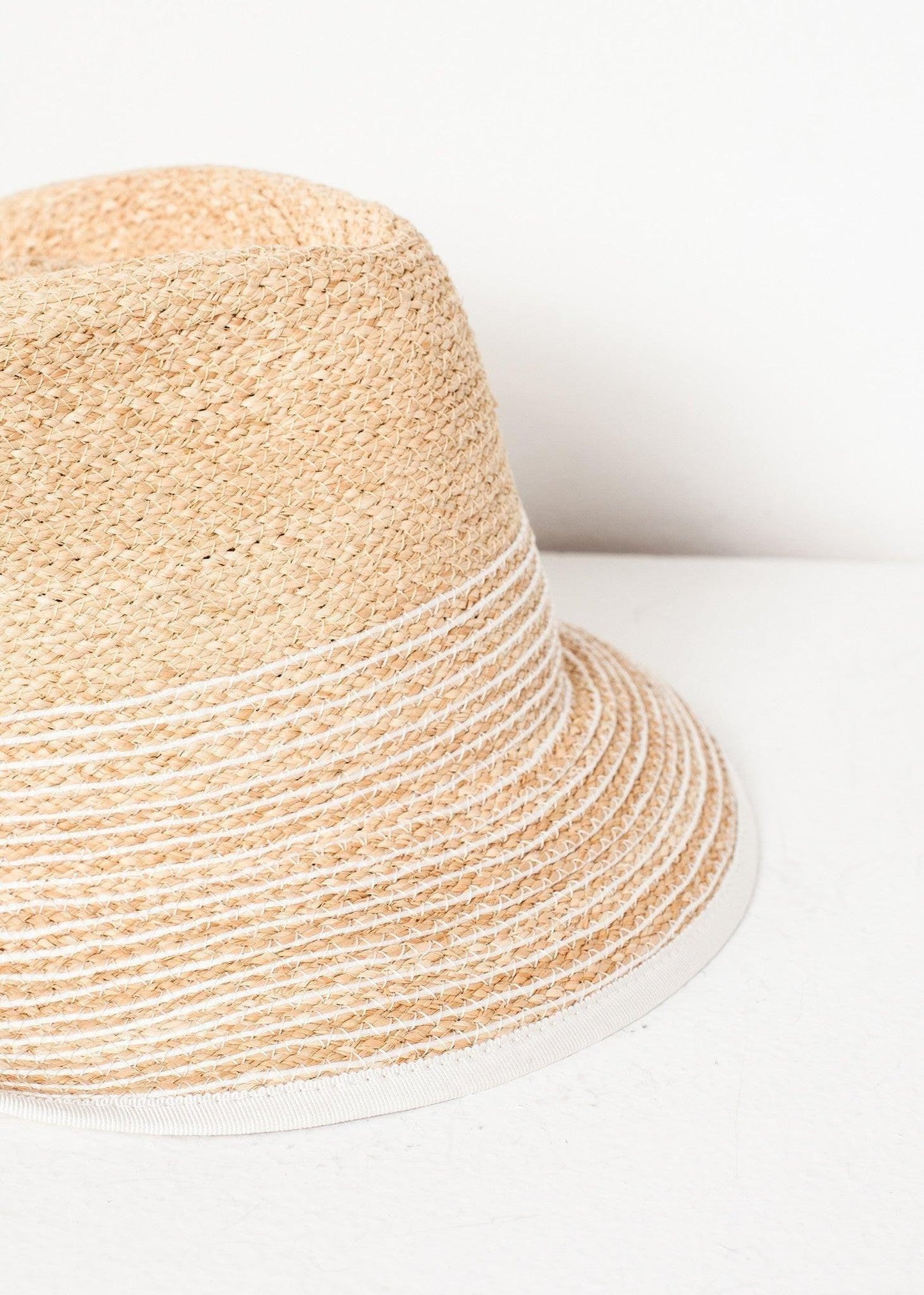 Washboard Hat in Straw/White.